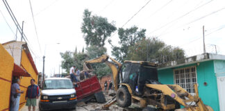 Constante lluvia de viernes deja afectaciones en Puebla