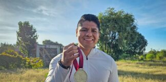 Omar Muñoz celebra a las juventudes con carrera deportiva