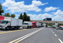 Transportistas protestan en Puebla; reportan bloqueo en Tehuacán
