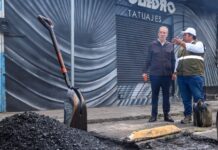 Verifica Pepe Chedraui labores de bacheo en colonia Los Volcanes