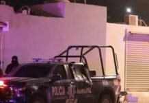 Rafaguean camioneta de mando de Homicidios de la Fiscalía de Puebla; un agente resulta herido